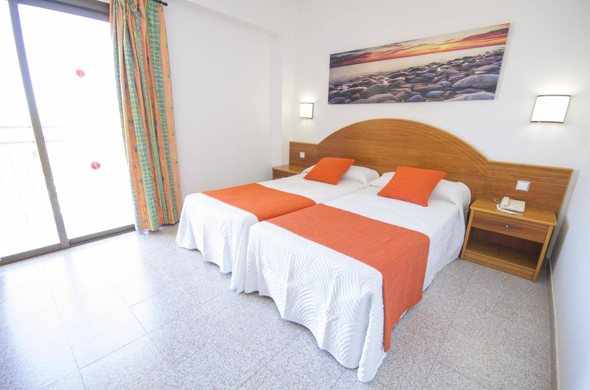 Hotel Brisa - Adults Only ซานอันโตนิโอ ภายนอก รูปภาพ