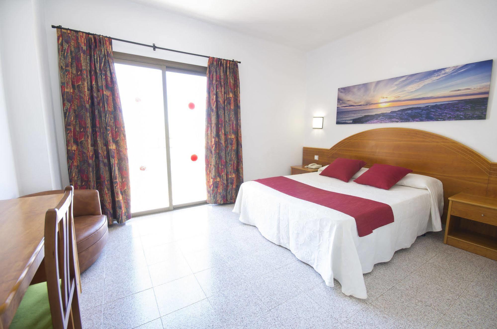 Hotel Brisa - Adults Only ซานอันโตนิโอ ภายนอก รูปภาพ