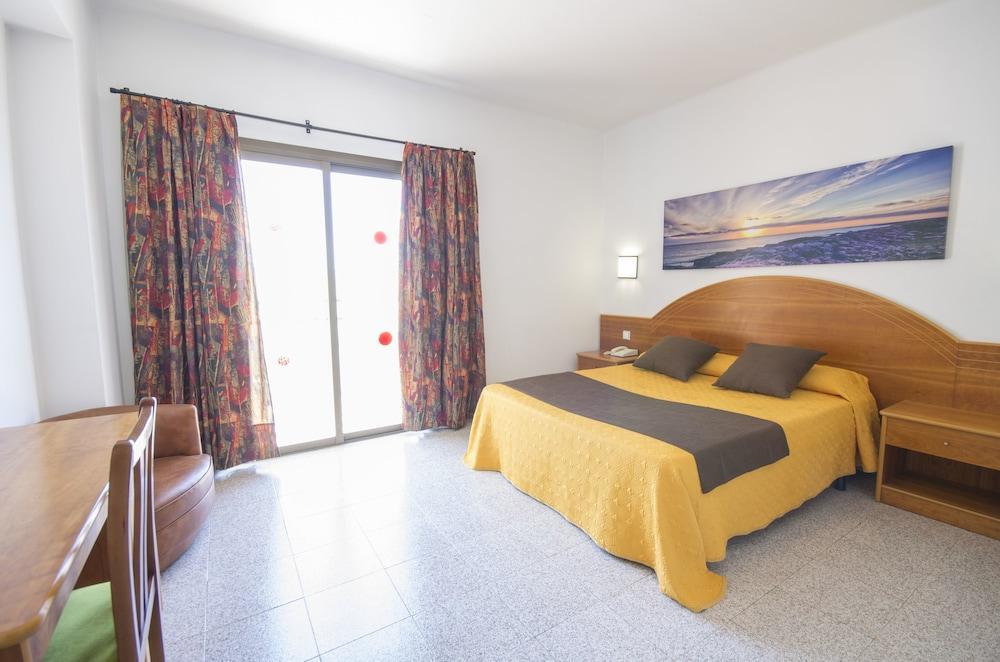 Hotel Brisa - Adults Only ซานอันโตนิโอ ภายนอก รูปภาพ